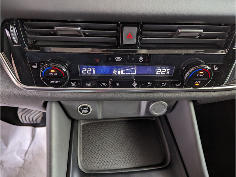 Nissan Qashqai 1,3 DIG-T, N-Connecta, Klima, Navi